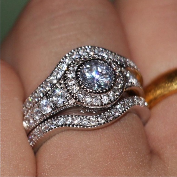 New Halo 925 Silver Engagement Set Diamond Ring - Picture 2 of 7